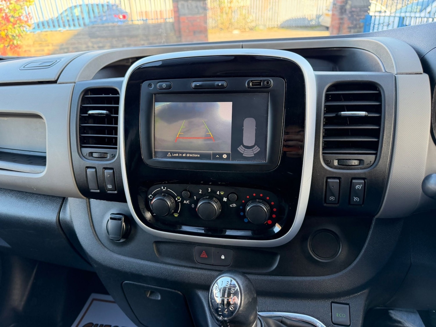 Used Renault Trafic 2017 for sale - 77979117: Photo 14