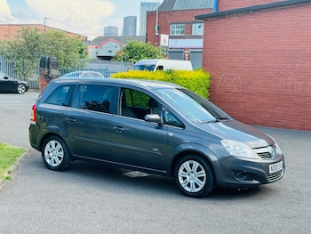 2009 (09) - 1.6i Design 5dr