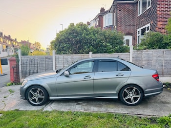 Used Mercedes-Benz C-Class 2010 for sale - 75541856: Photo
