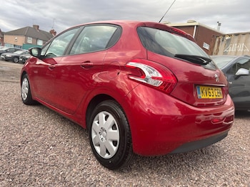 Used Peugeot 208 2013 for sale - 79440800: Photo