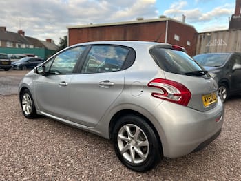Used Peugeot 208 2013 for sale - 79867094: Photo