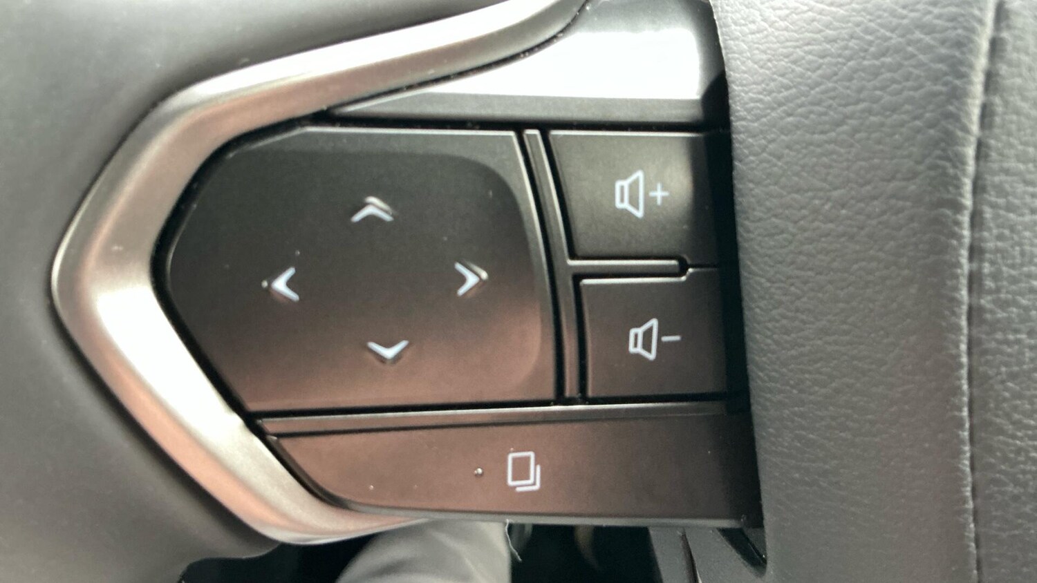 Used Lexus LBX 2024 for sale - 77254602: Photo 35