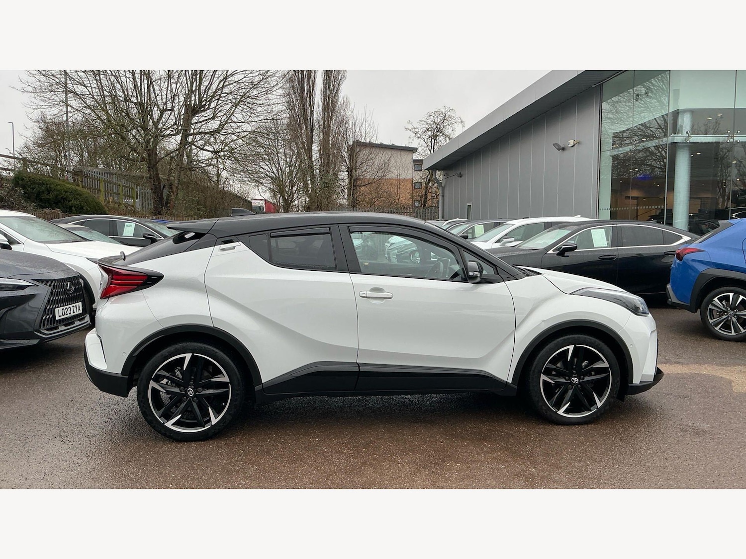 Used Toyota C-HR 2023 for sale - 77612693: Photo 18