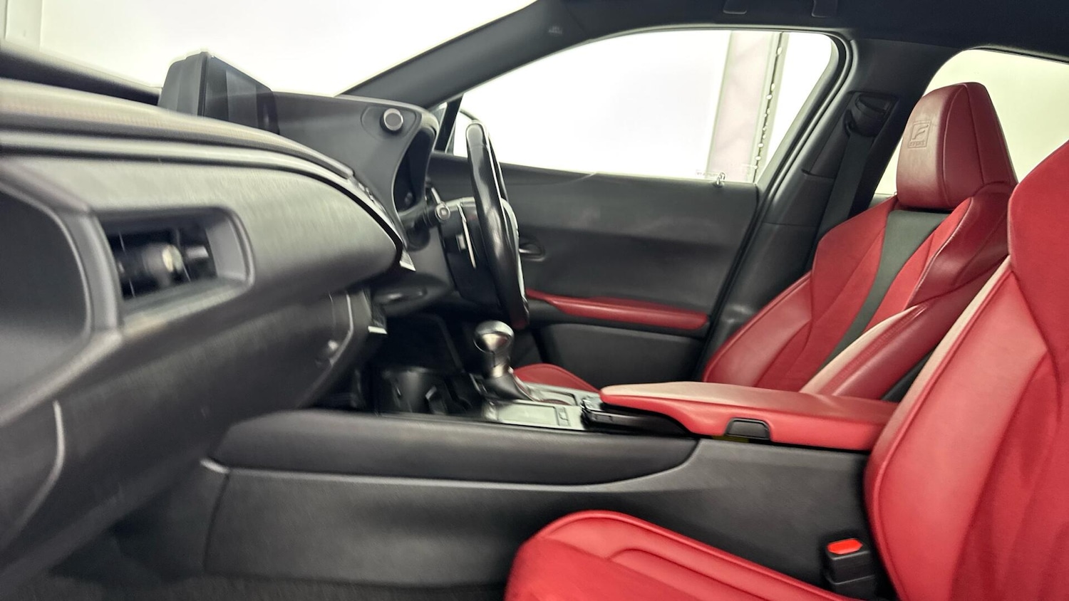 Used Lexus UX 2022 for sale - 76441103: Photo 6