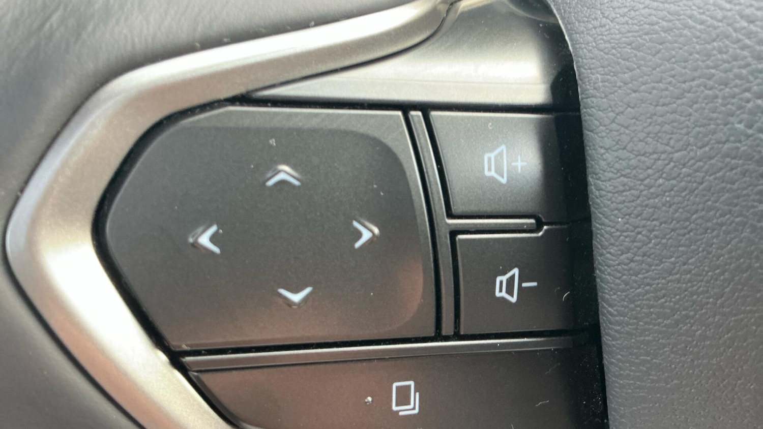 Used Lexus RX 2023 for sale - 76607493: Photo 37