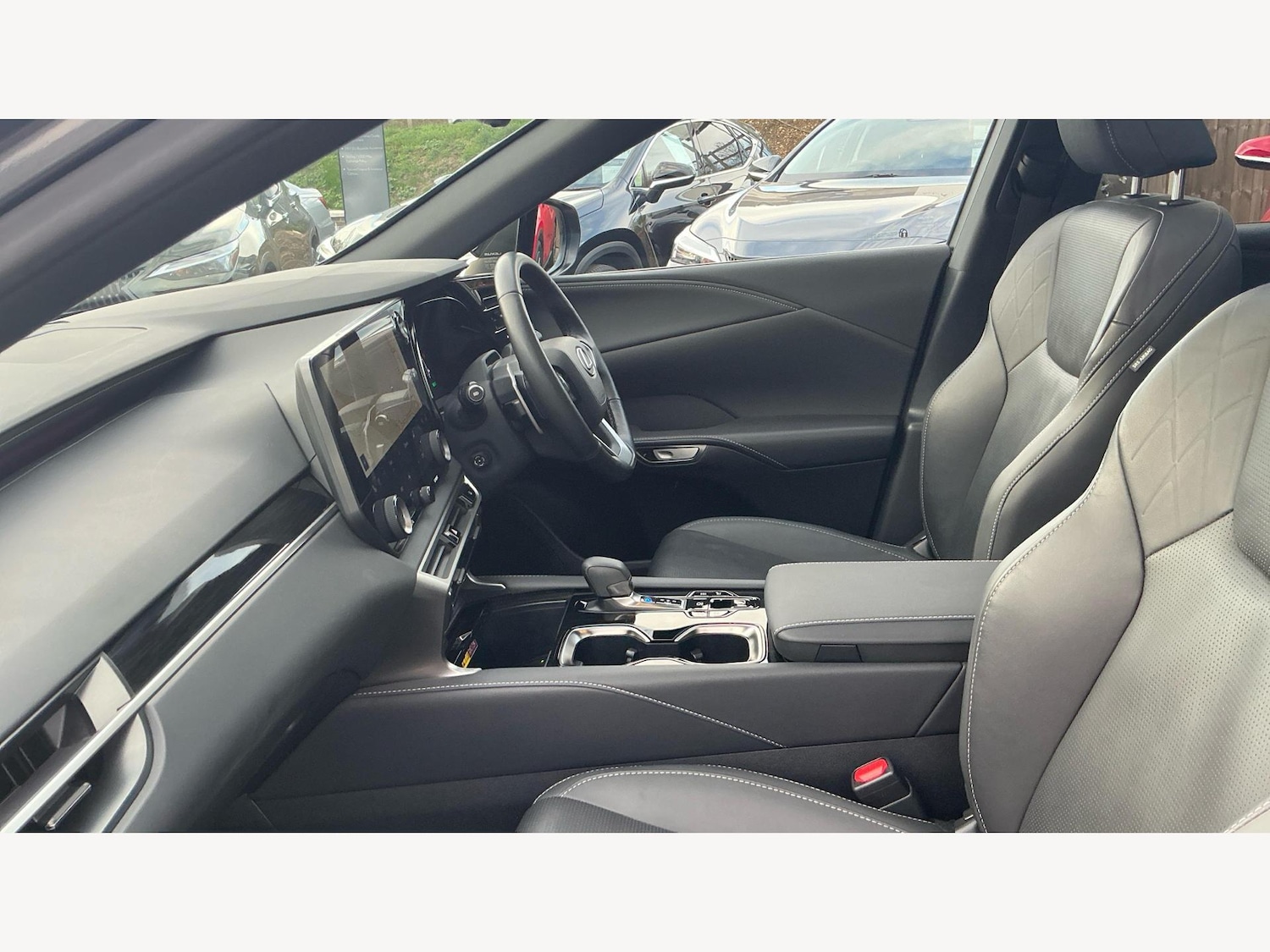 Used Lexus RX 2023 for sale - 76607493: Photo 8