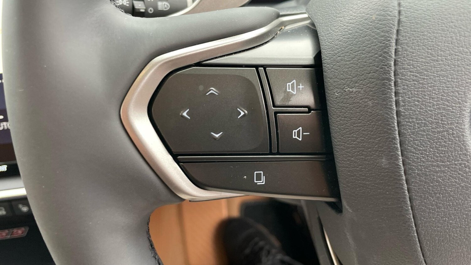 Used Lexus RZ for sale - 77696828: Photo 35