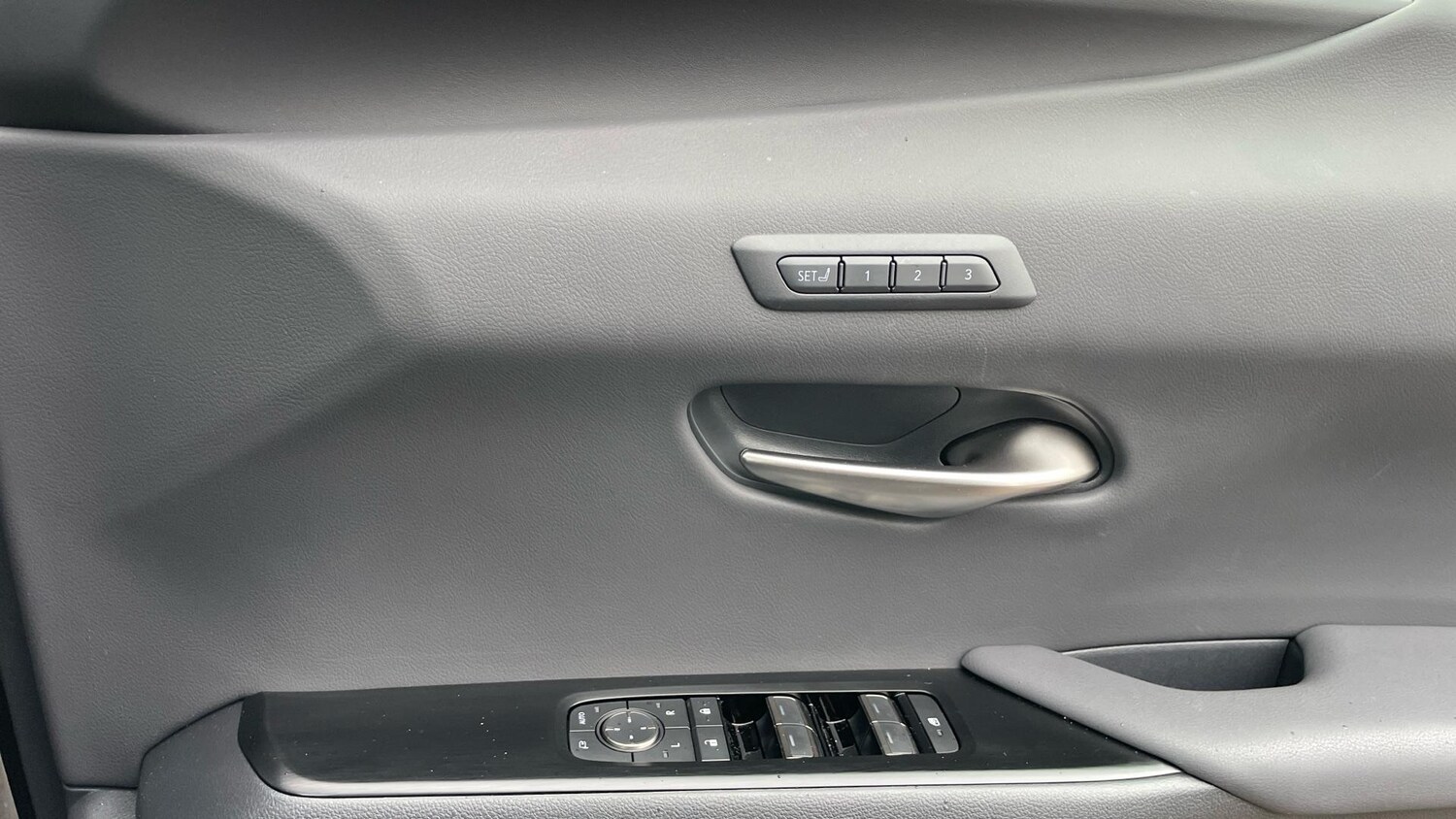 Used Lexus UX 2024 for sale - 76151281: Photo 34