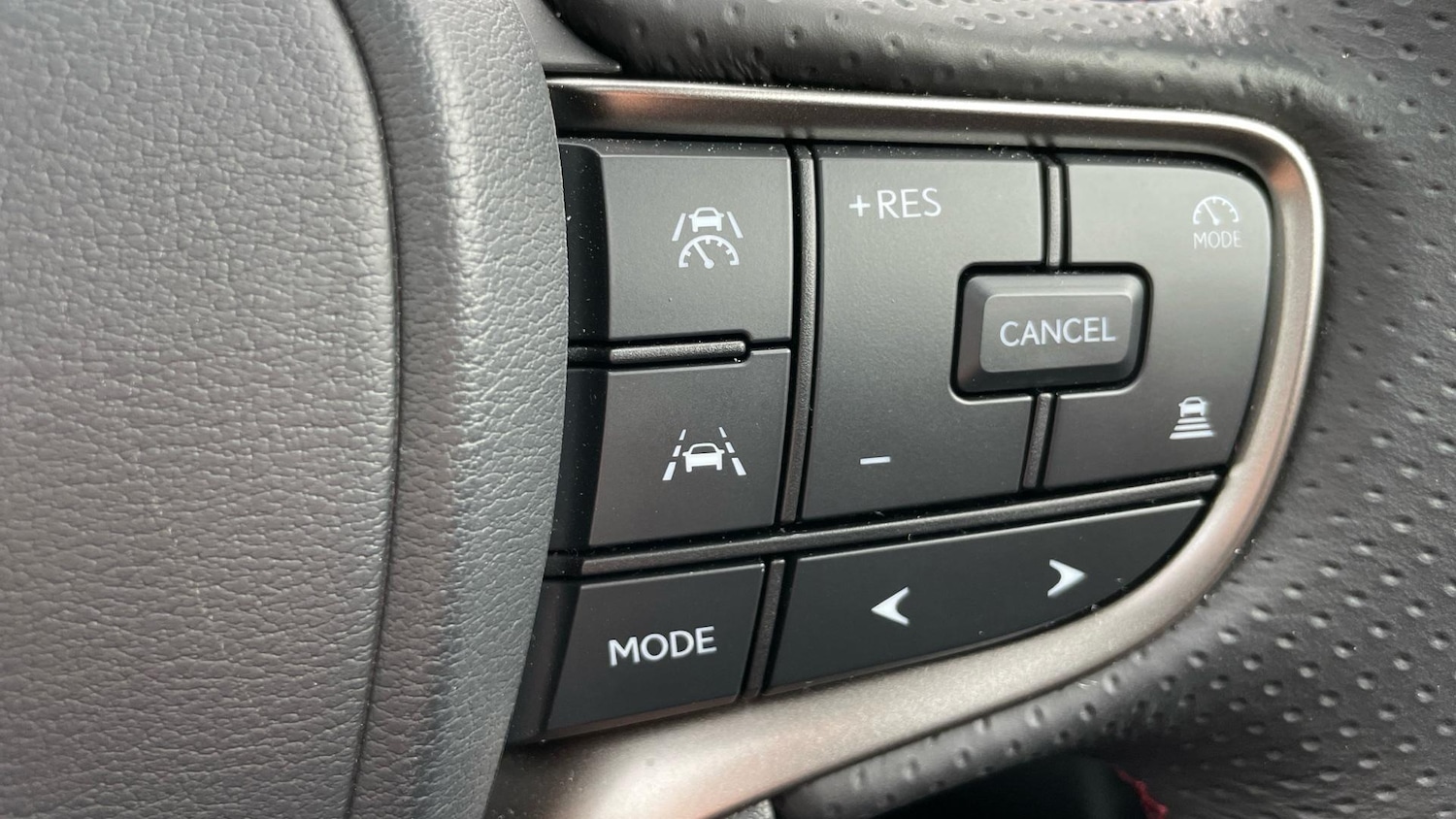 Used Lexus UX 2024 for sale - 76151281: Photo 37