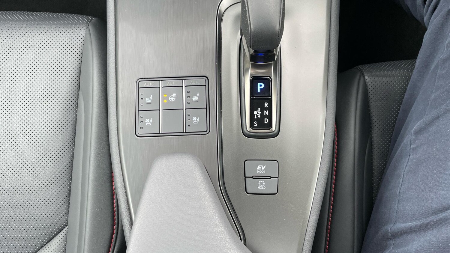 Used Lexus UX 2024 for sale - 76151281: Photo 40