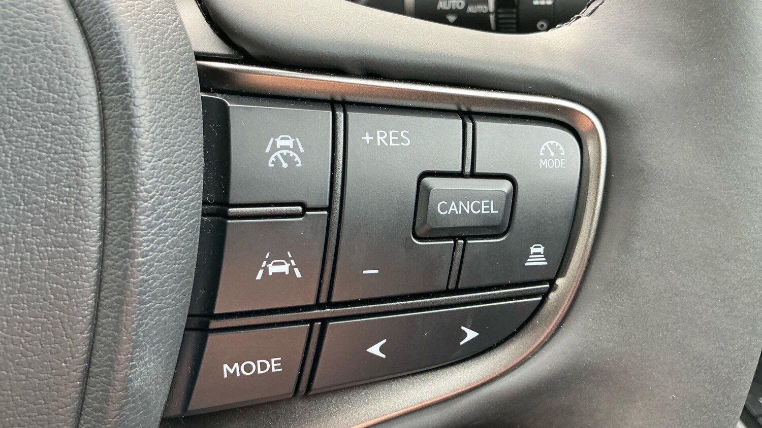 Used Lexus UX 2024 for sale - 77574343: Photo 33