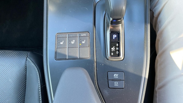 Used Lexus UX 2024 for sale - 74599838: Photo 35