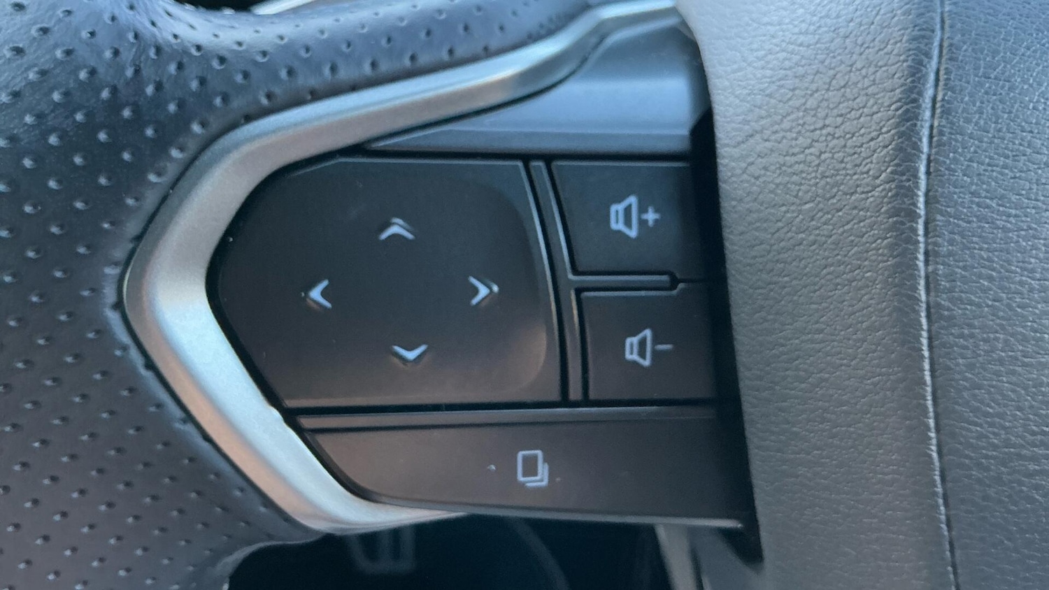 Used Lexus NX 2022 for sale - 76765603: Photo 35