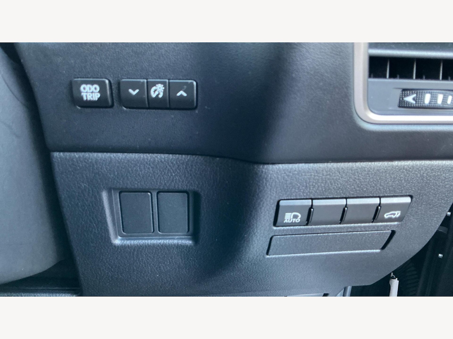 Used Lexus NX 2018 for sale - 76771973: Photo 32