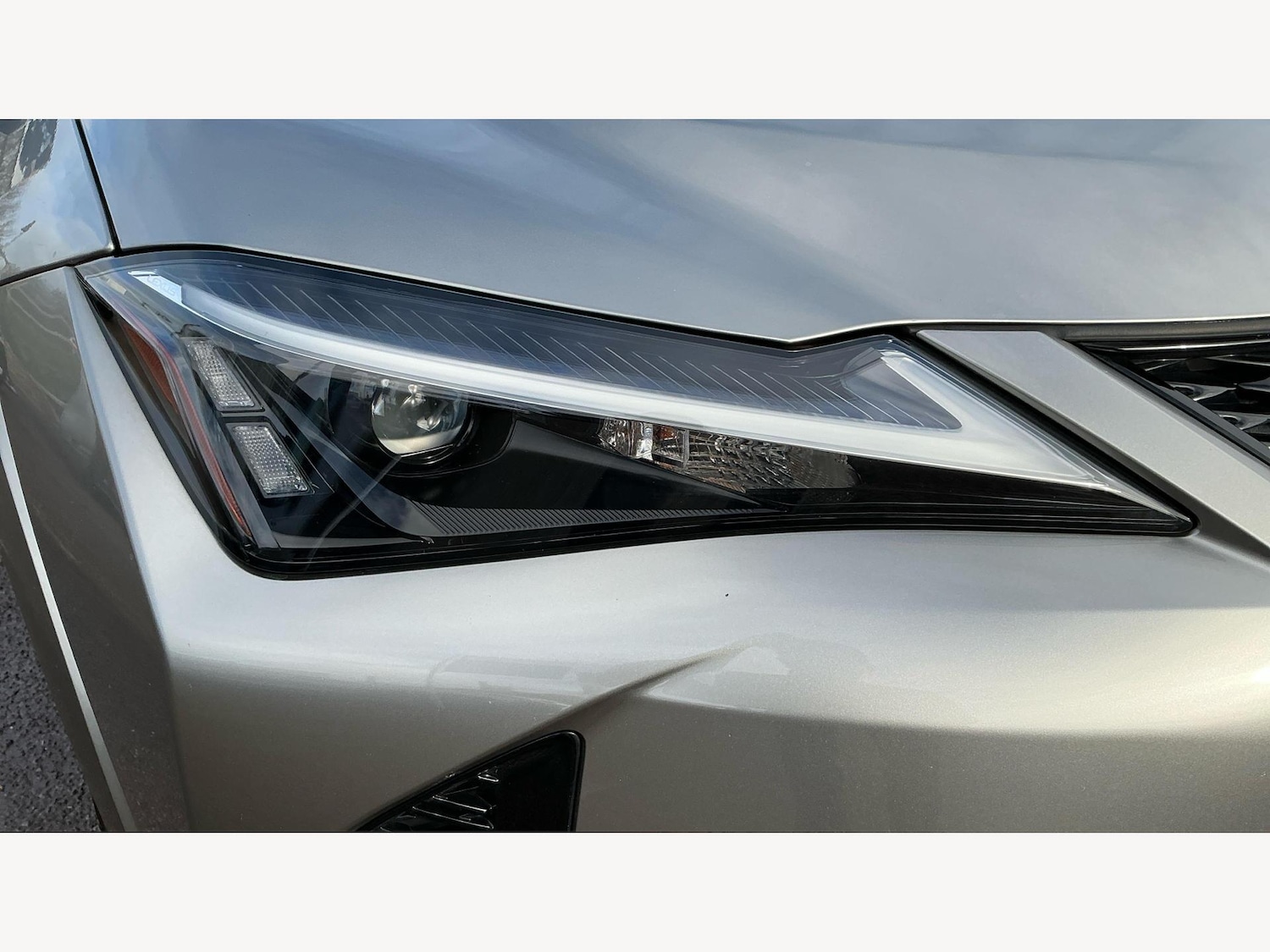 Used Lexus UX 2025 for sale - 77564976: Photo 31