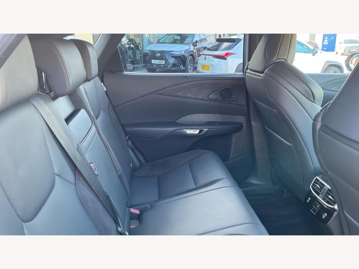 Used Lexus RX 2024 for sale - 75757215: Photo 11