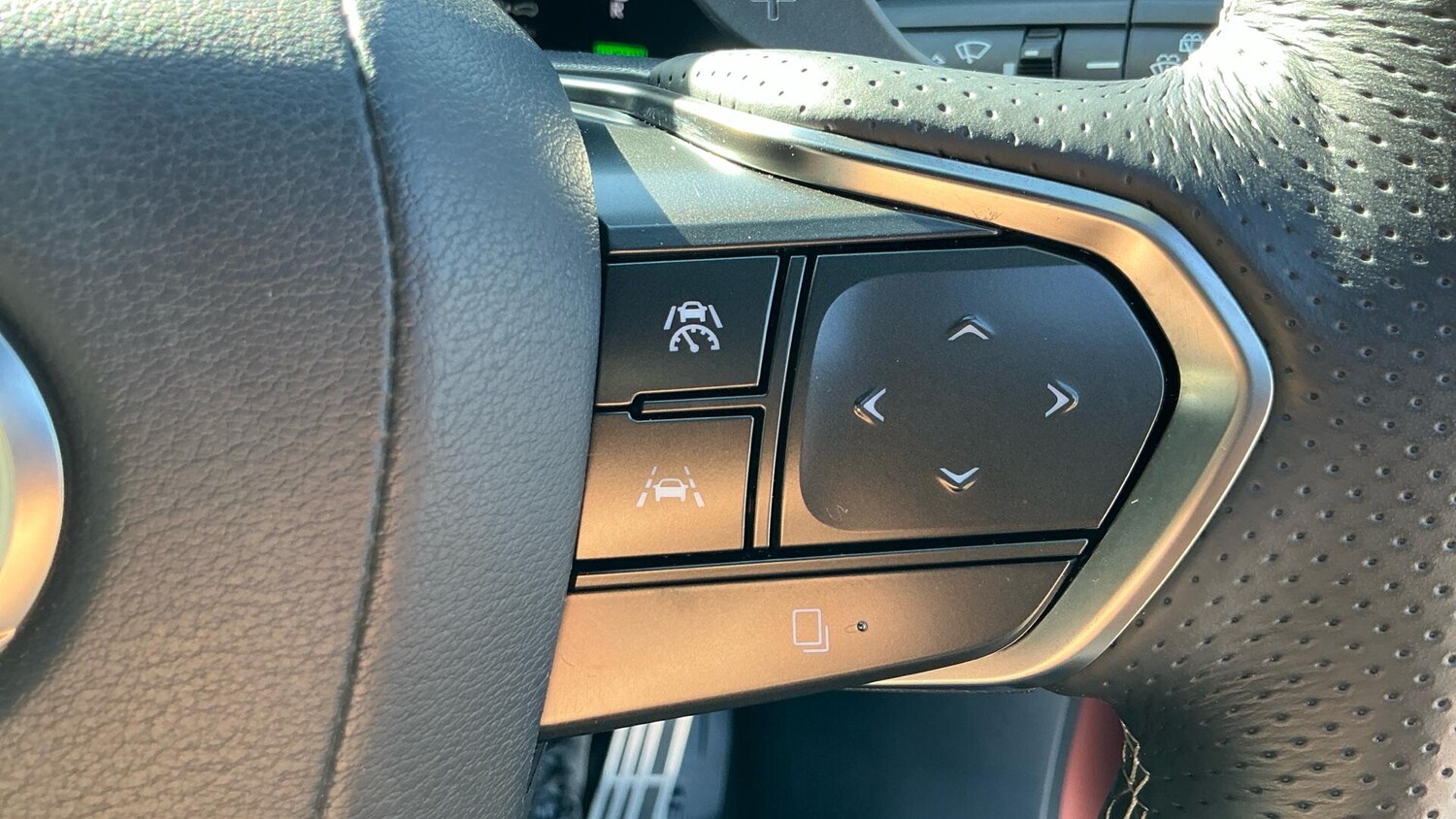 Used Lexus RX 2024 for sale - 75757215: Photo 35