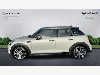 Used MINI Hatch 2022 for sale - 76409010: Photo