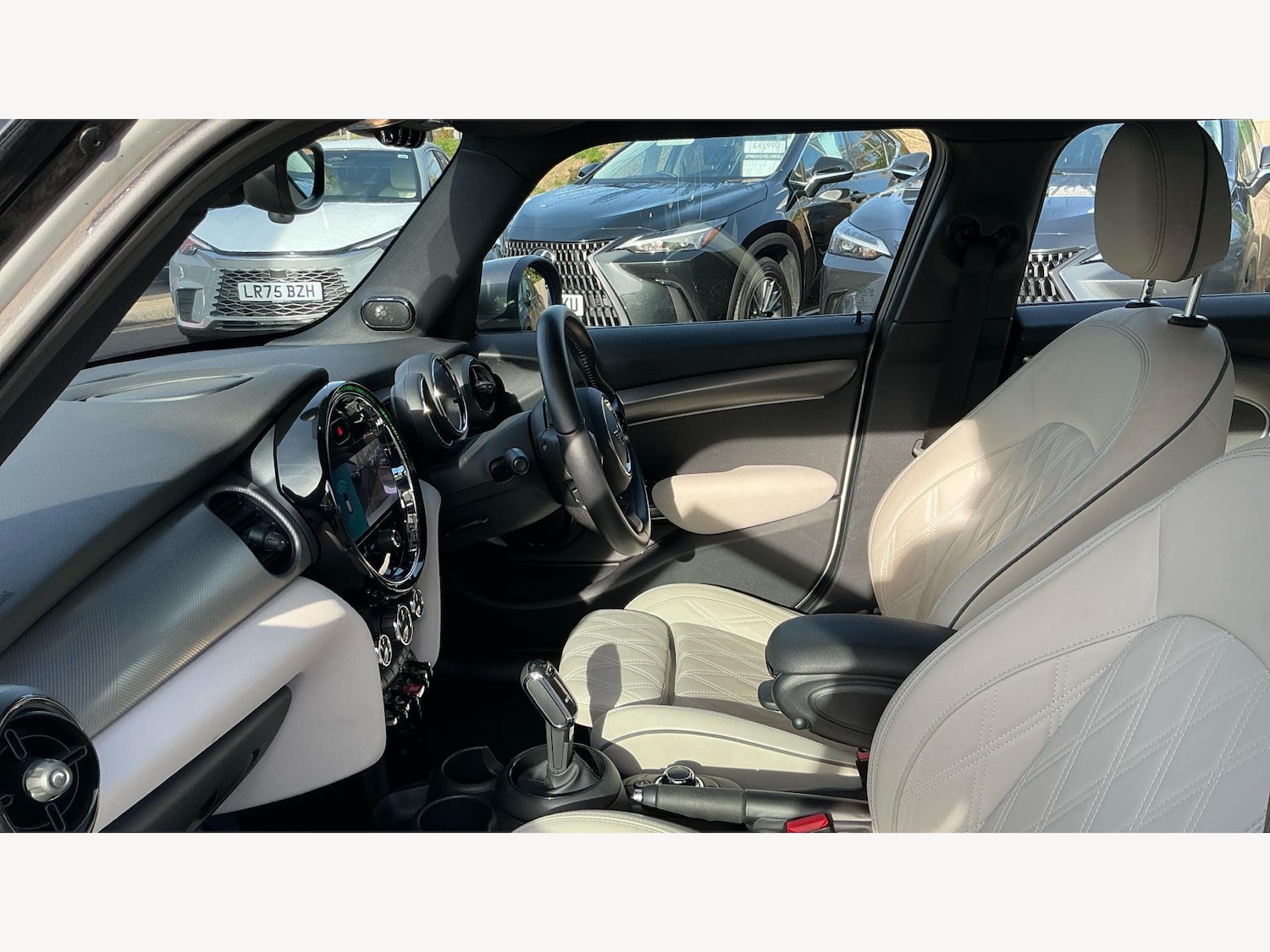 Used MINI Hatch 2022 for sale - 76409010: Photo 8