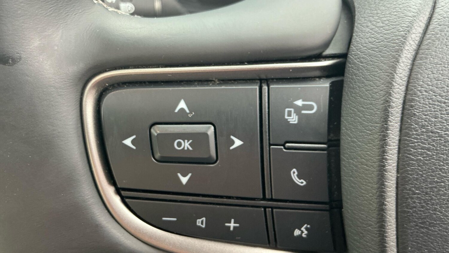 Used Lexus UX 2020 for sale - 77586627: Photo 37