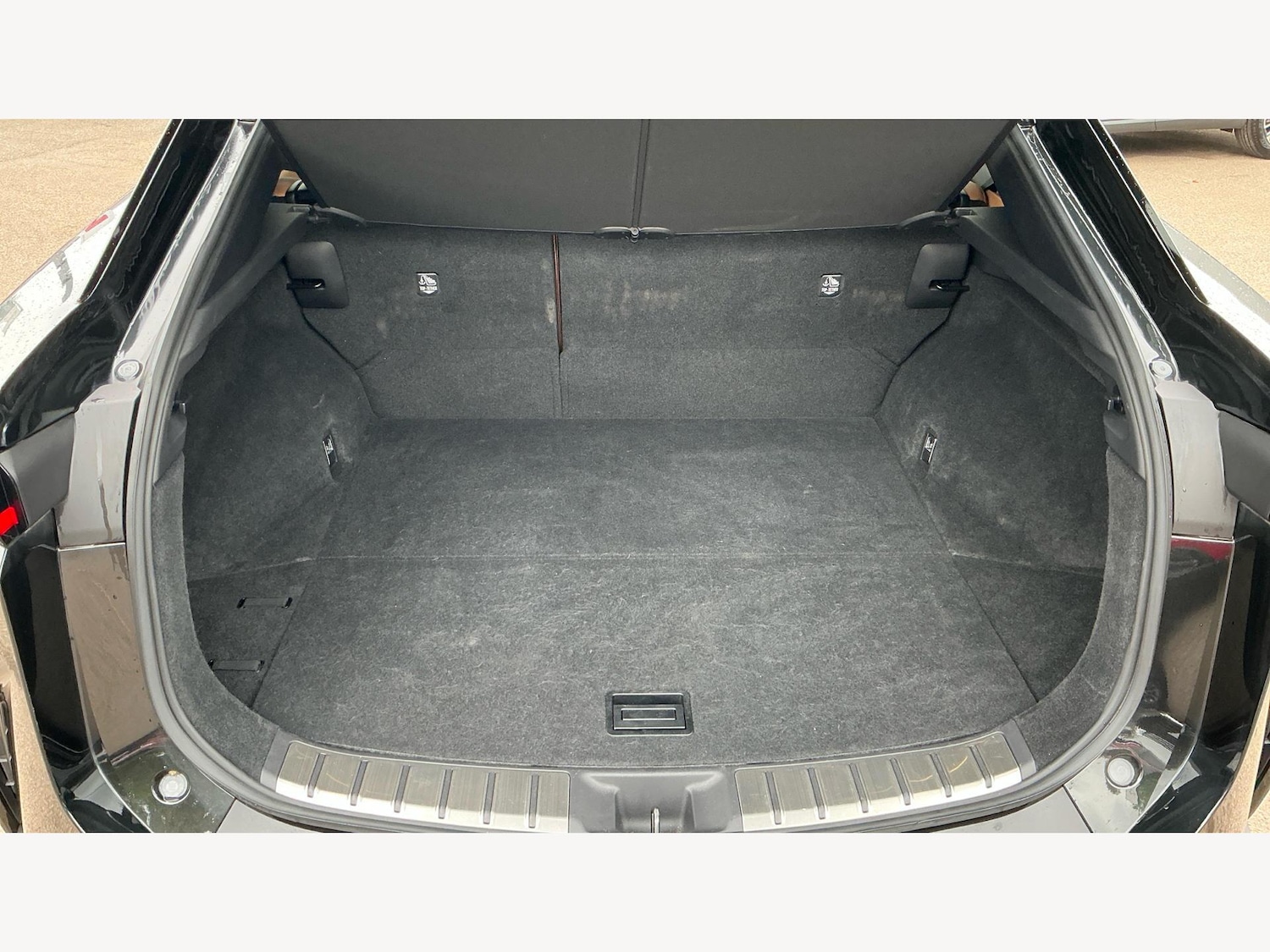Used Lexus RZ 2024 for sale - 76121398: Photo 17