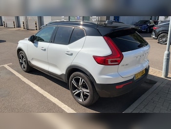 Used Volvo XC40 2021 for sale - 75940942: Photo