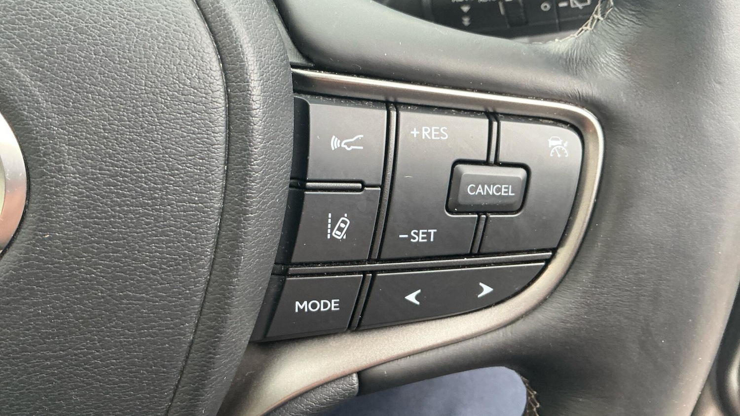 Used Lexus UX 2020 for sale - 77386714: Photo 36