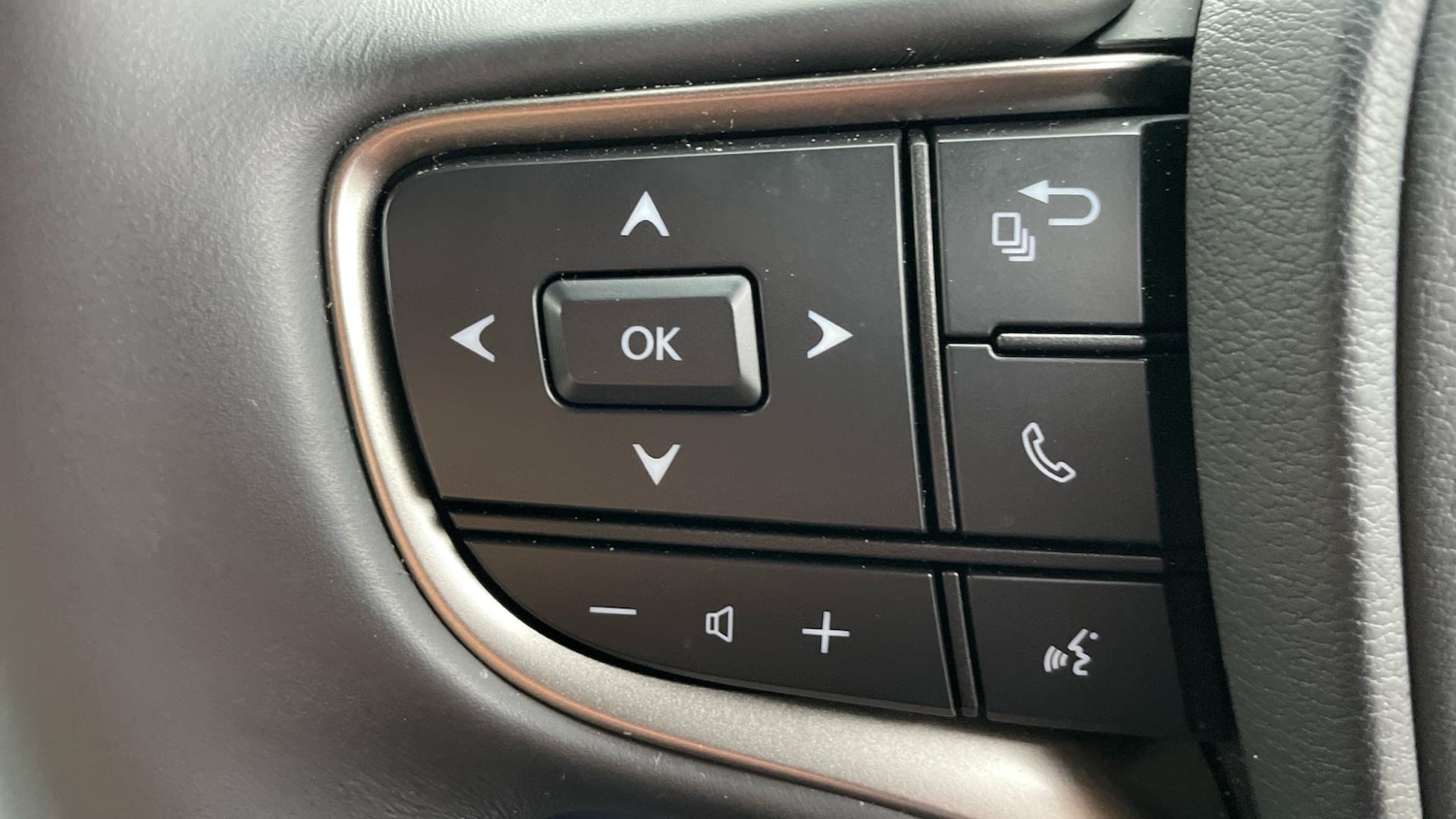 Used Lexus UX 2024 for sale - 76398783: Photo 33