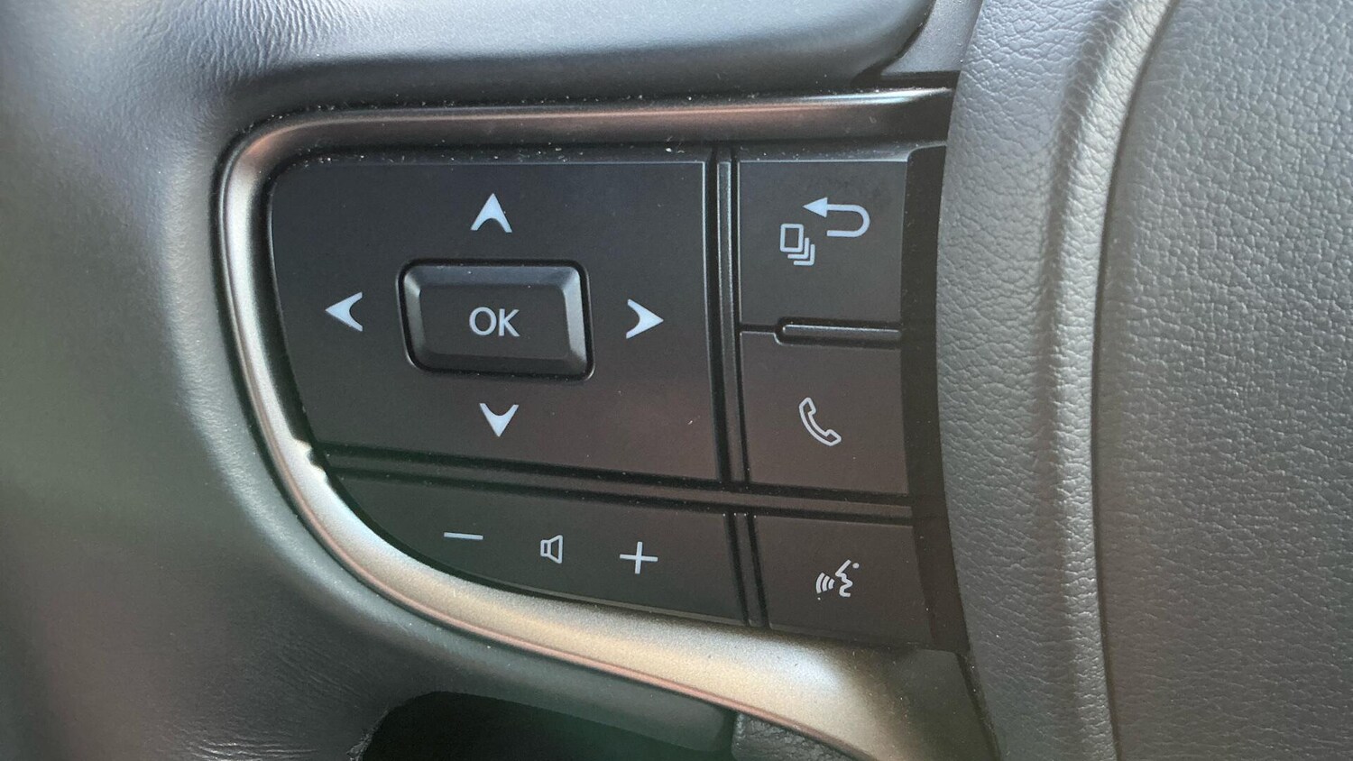 Used Lexus UX for sale - 78204403: Photo 35