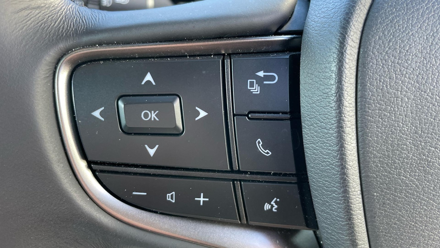 Used Lexus UX 2024 for sale - 77101755: Photo 33