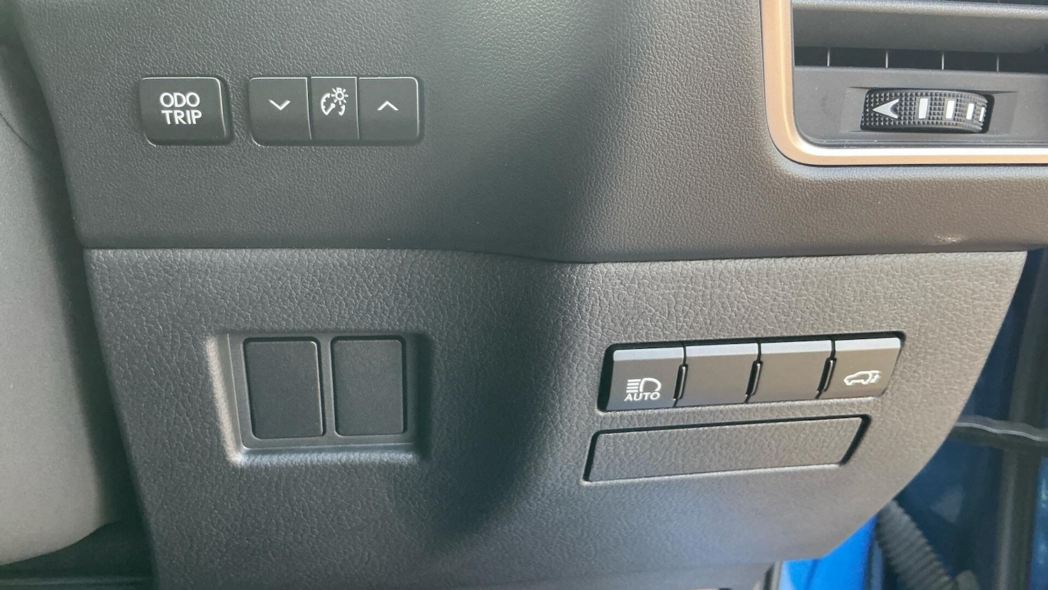 Used Lexus NX 2018 for sale - 75927704: Photo 33