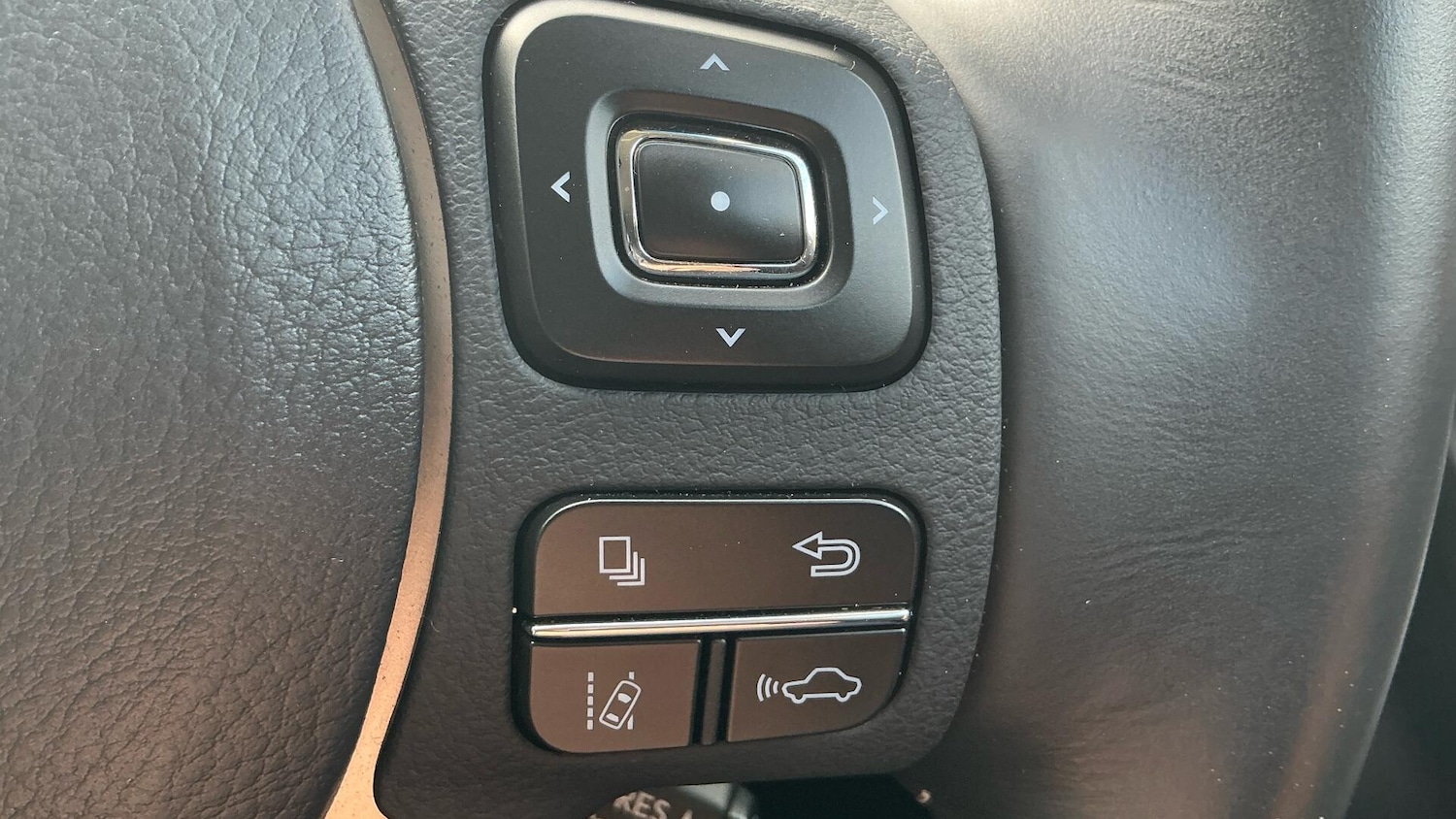 Used Lexus NX 2018 for sale - 75927704: Photo 35