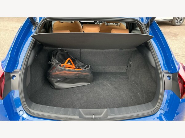 Used Lexus UX 2024 for sale - 76270619: Photo 17