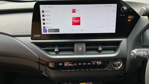 Used Lexus UX 2024 for sale - 76270619: Photo 22