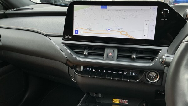 Used Lexus UX 2024 for sale - 76270619: Photo 36