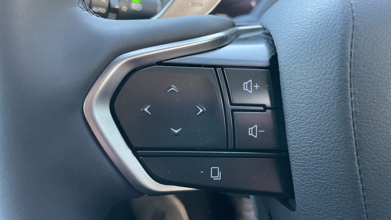 Used Lexus RZ 2024 for sale - 77320186: Photo 35