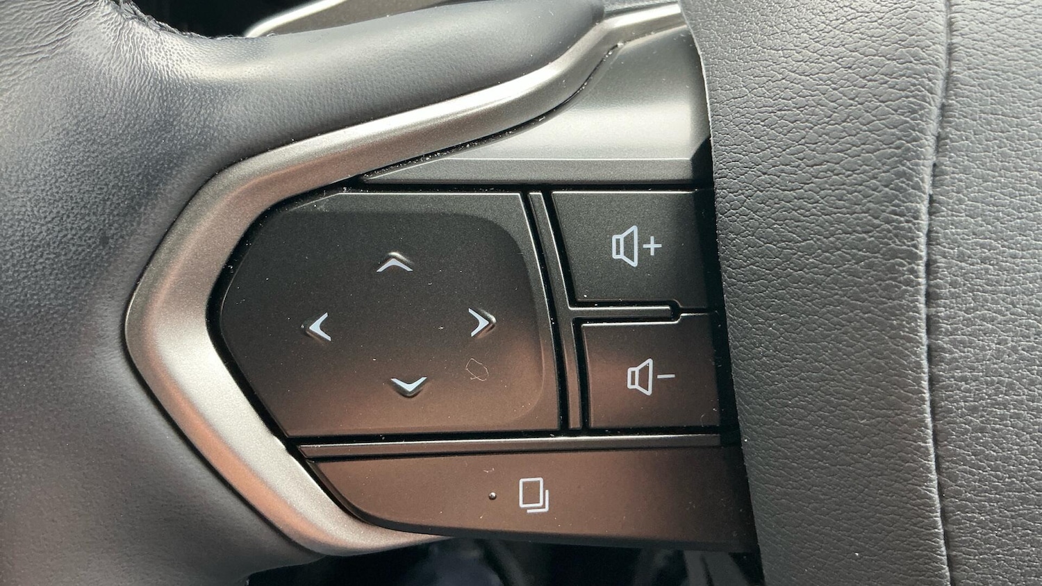 Used Lexus RX 2024 for sale - 76138597: Photo 34