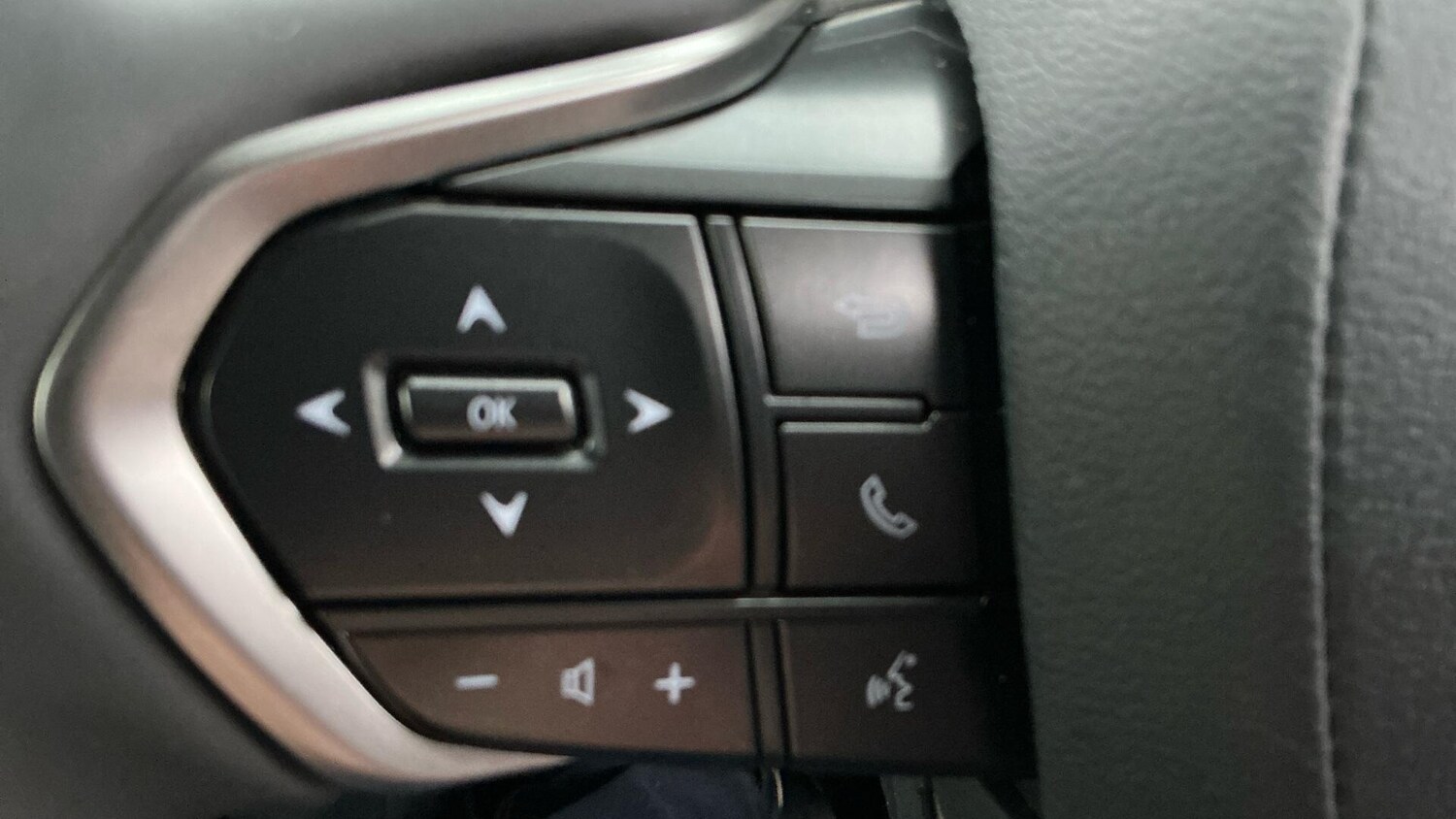 Used Lexus LBX 2025 for sale - 77215330: Photo 32