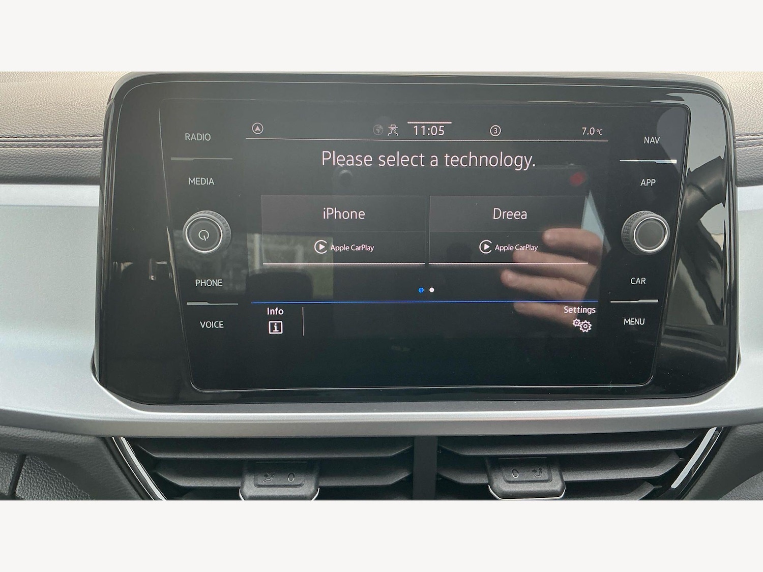 Used Volkswagen T-Roc 2023 for sale - 77970390: Photo 12