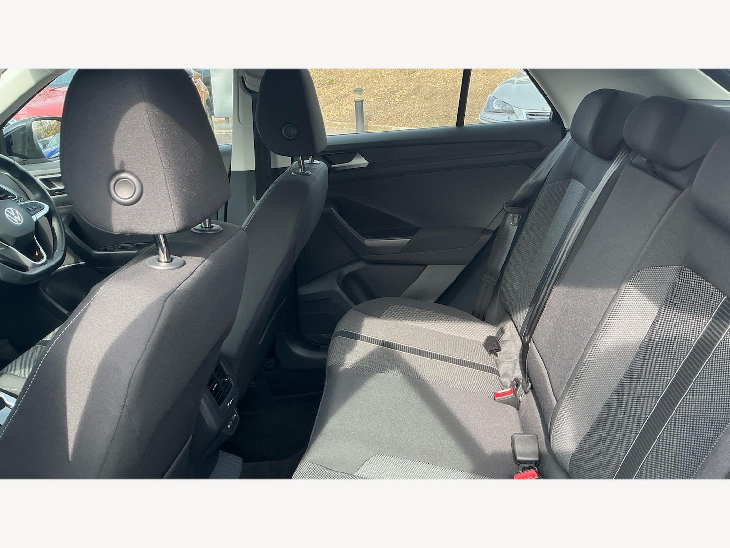 Used Volkswagen T-Roc 2023 for sale - 77970390: Photo 16