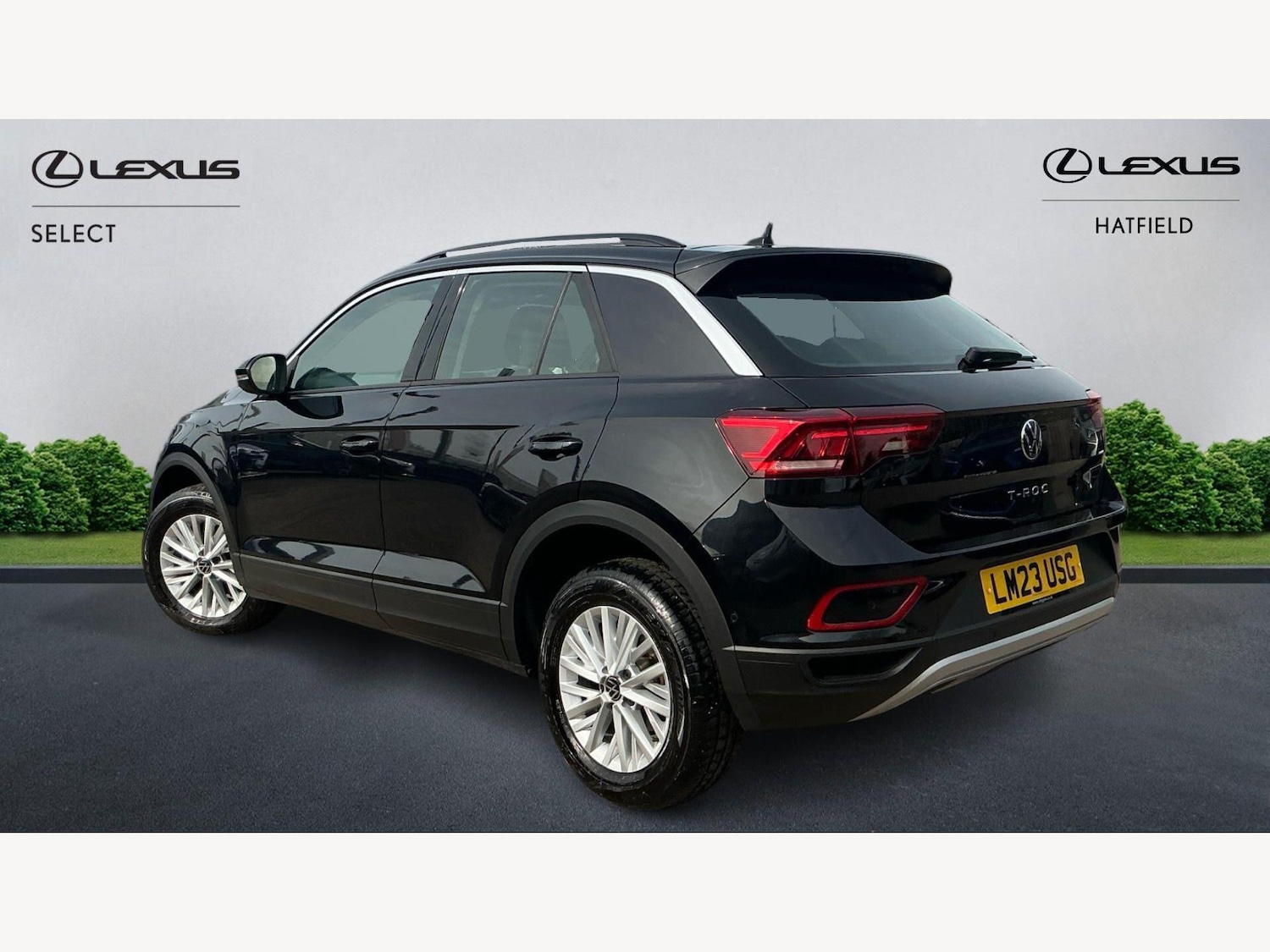 Used Volkswagen T-Roc 2023 for sale - 77970390: Photo 2