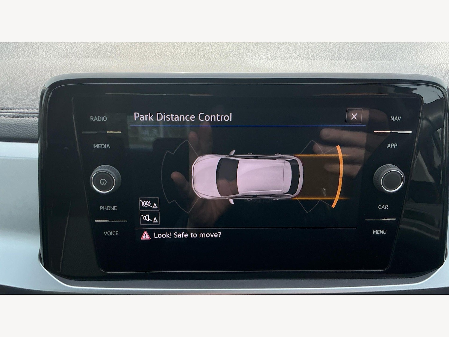 Used Volkswagen T-Roc 2023 for sale - 77970390: Photo 25