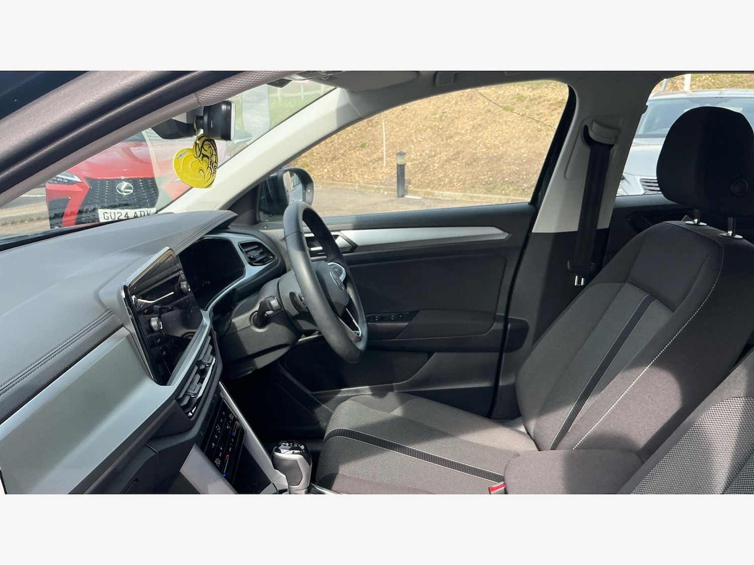 Used Volkswagen T-Roc 2023 for sale - 77970390: Photo 8