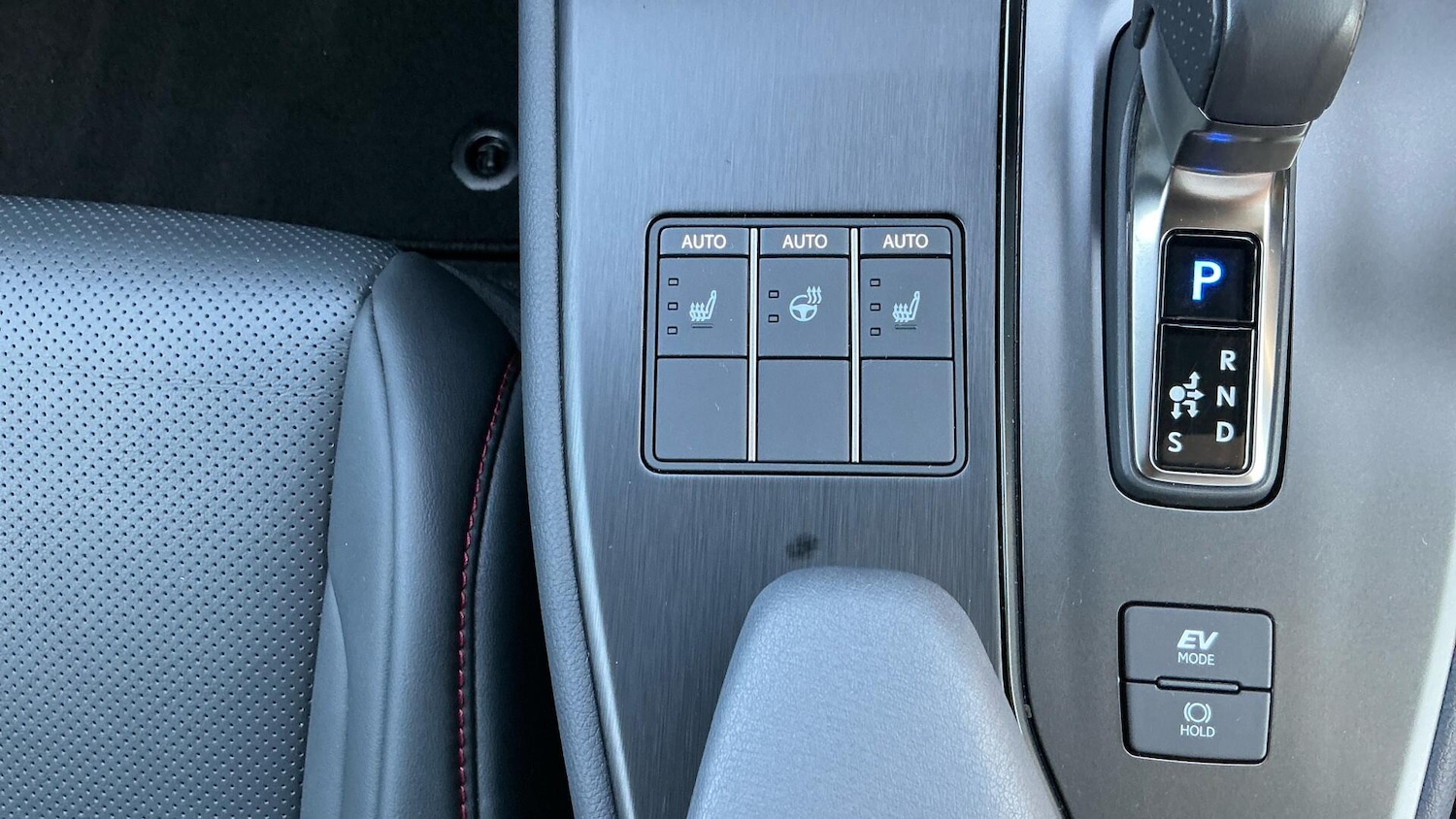 Used Lexus UX 2025 for sale - 76446716: Photo 36