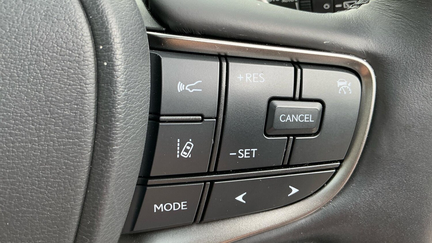 Used Lexus UX 2024 for sale - 77320868: Photo 34