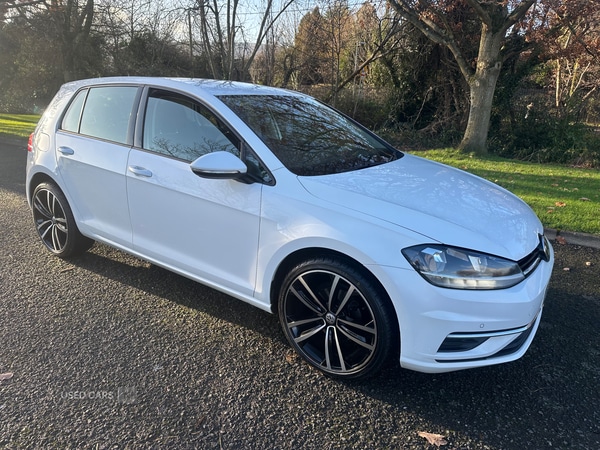 Used Volkswagen Golf 2017 for sale - 76927393: Photo 1