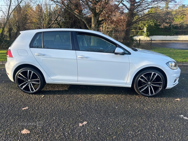 Used Volkswagen Golf 2017 for sale - 76927393: Photo 2