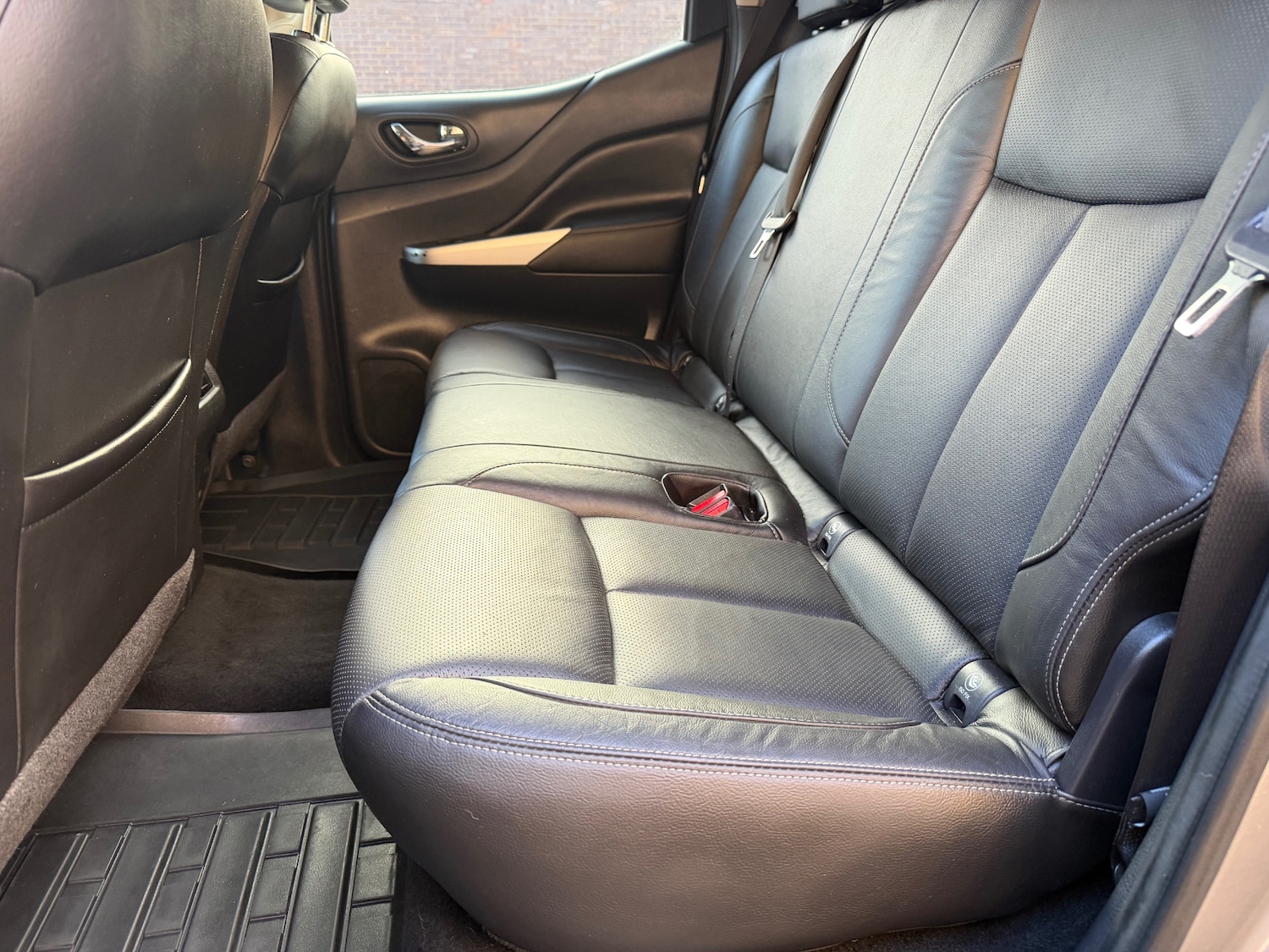 Used Nissan Navara 2016 for sale - 77638715: Photo 12