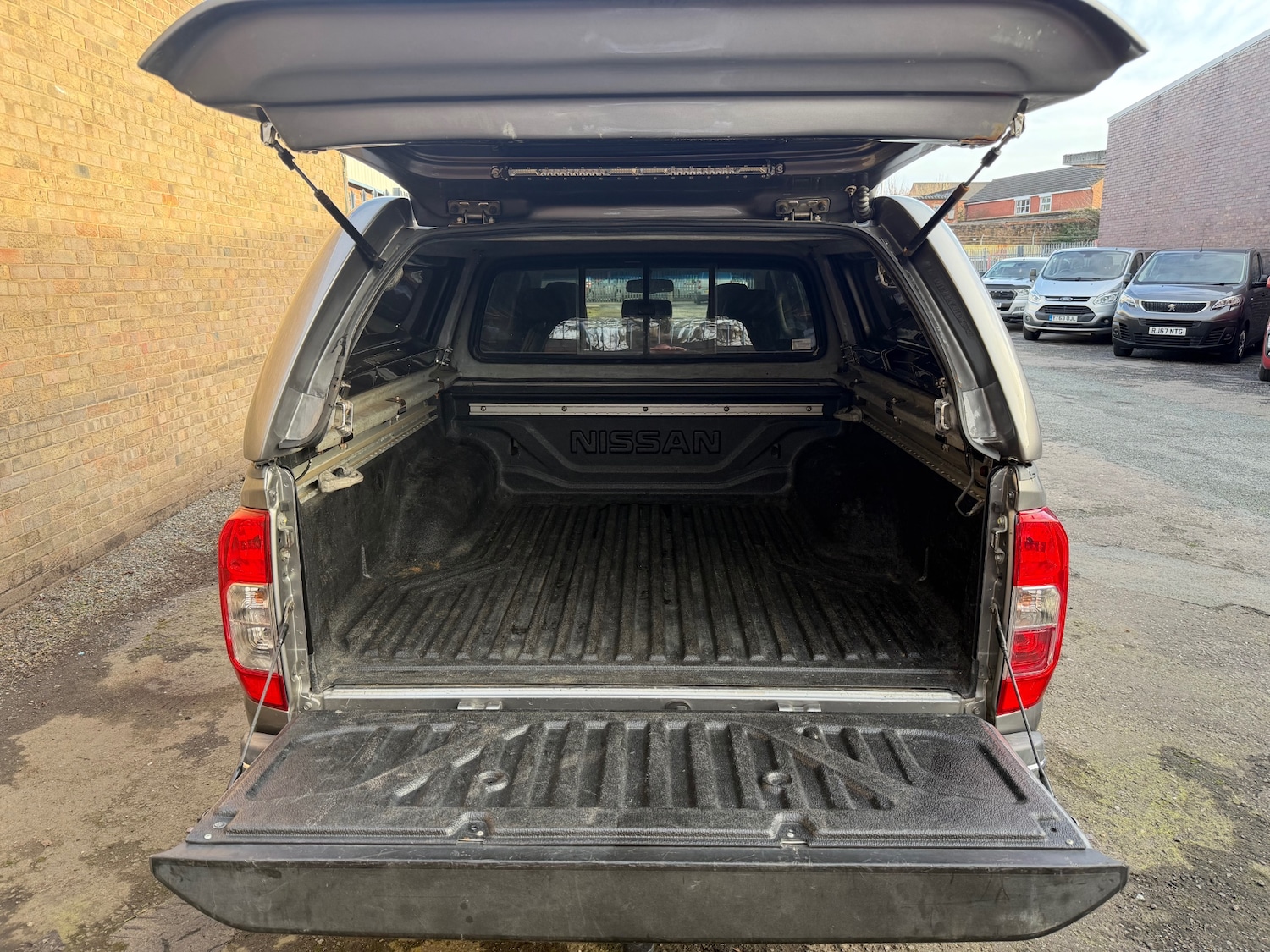 Used Nissan Navara 2016 for sale - 77638715: Photo 7