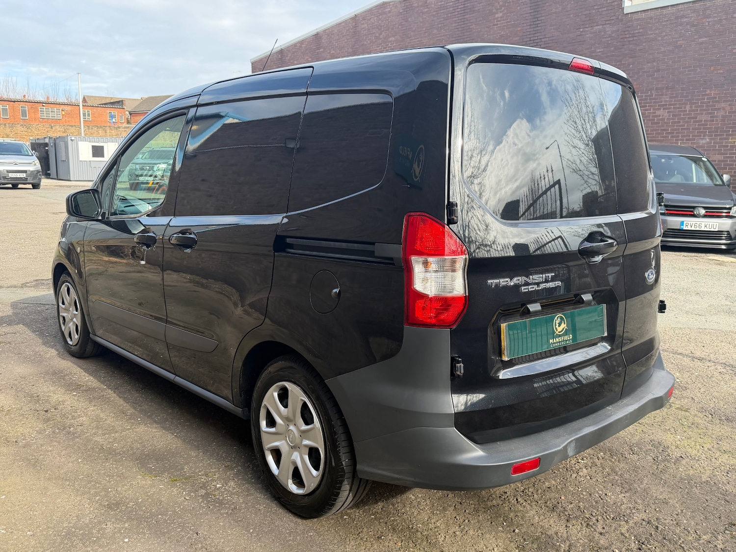 Used Ford Transit Courier 2015 for sale - 77733355: Photo 4